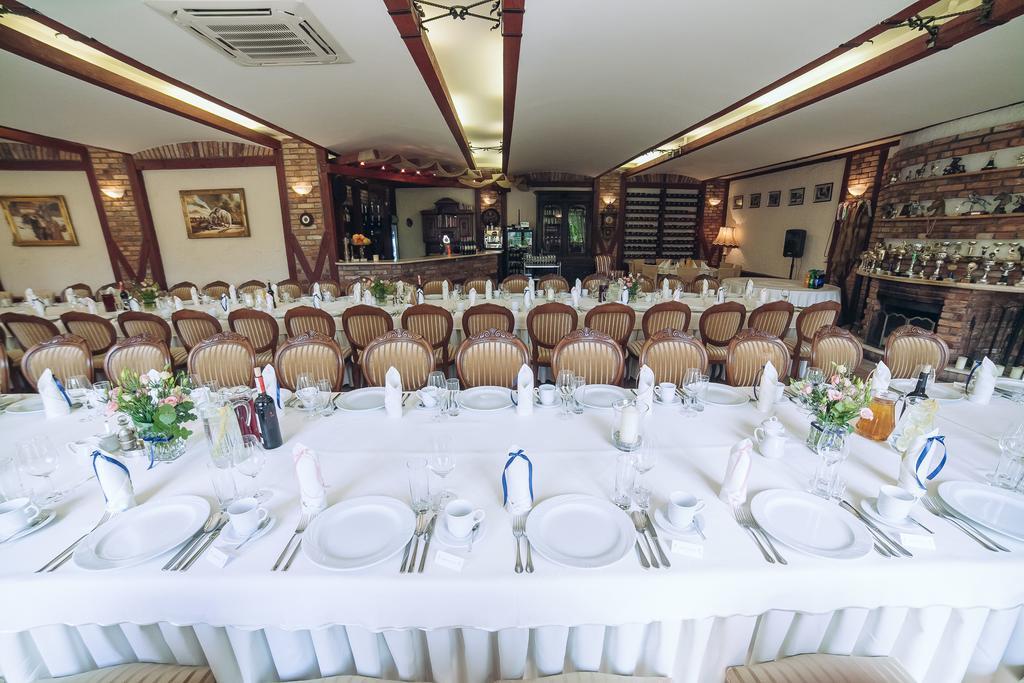 Hubertus Aparthotel & Restaurant & Horse Club Starogard Gdański Esterno foto
