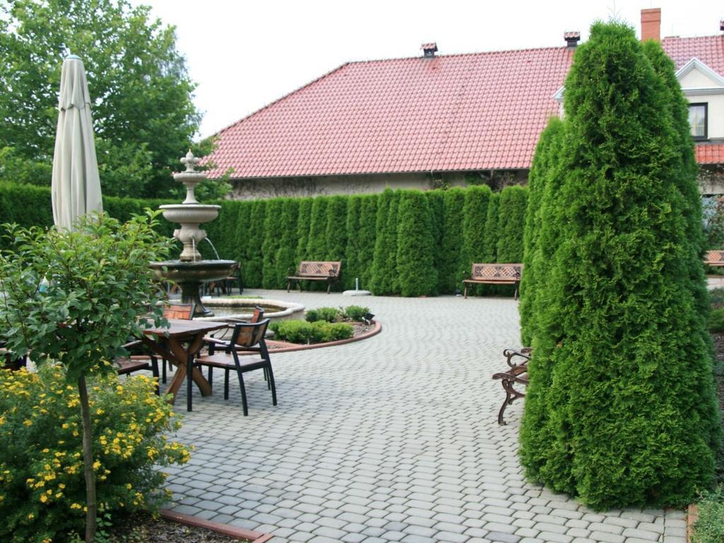 Hubertus Aparthotel & Restaurant & Horse Club Starogard Gdański Esterno foto