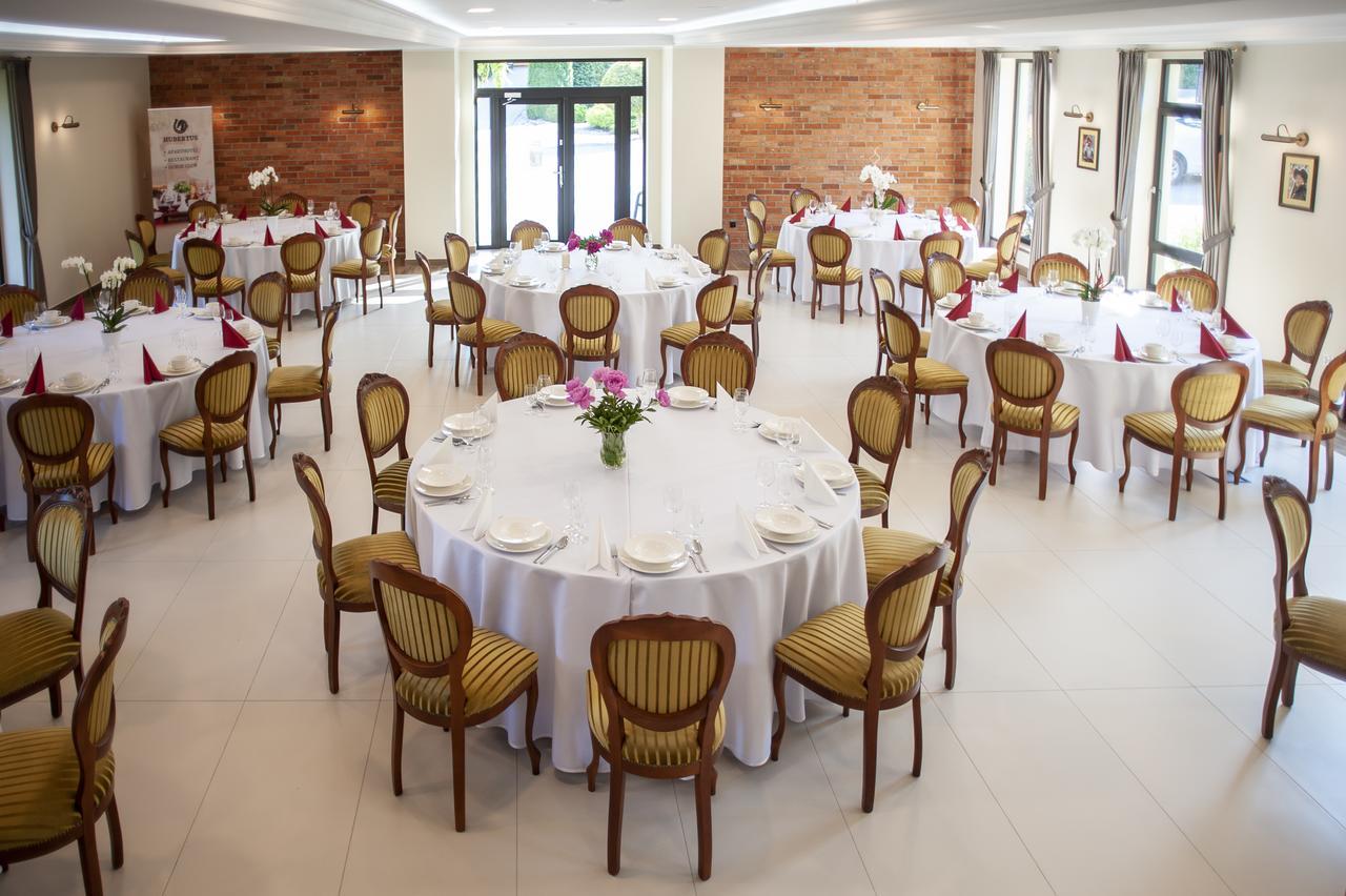 Hubertus Aparthotel & Restaurant & Horse Club Starogard Gdański Esterno foto