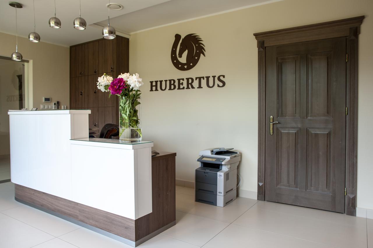 Hubertus Aparthotel & Restaurant & Horse Club Starogard Gdański Esterno foto